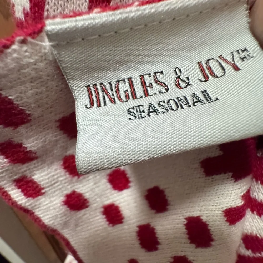 Red and White Patterned Blanket